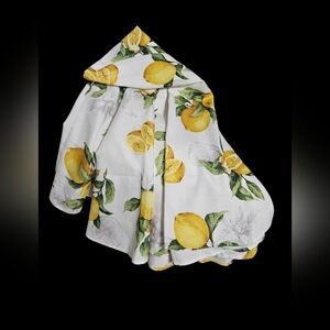 69" Round White With Lemon Print Tablecloth